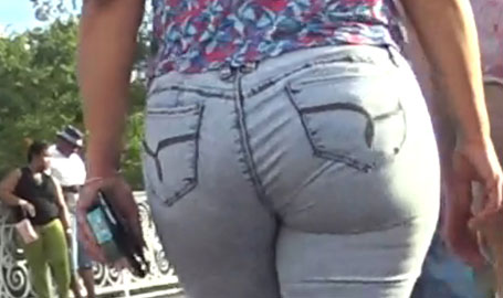 Light Blue Jeans Booty